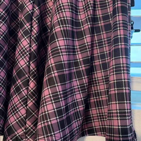 ROMWE Pink and Black Plaid A-Line Skirt - Picture 2 of 4
